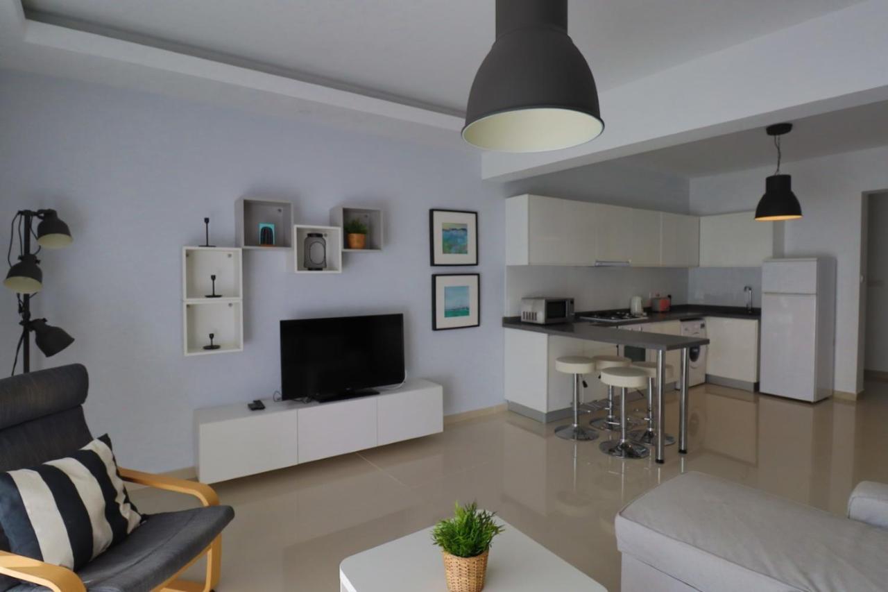 Caesar Beach Villas And Apartments Gastria Bagian luar foto
