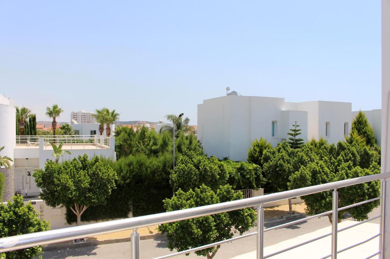Caesar Beach Villas And Apartments Gastria Bagian luar foto