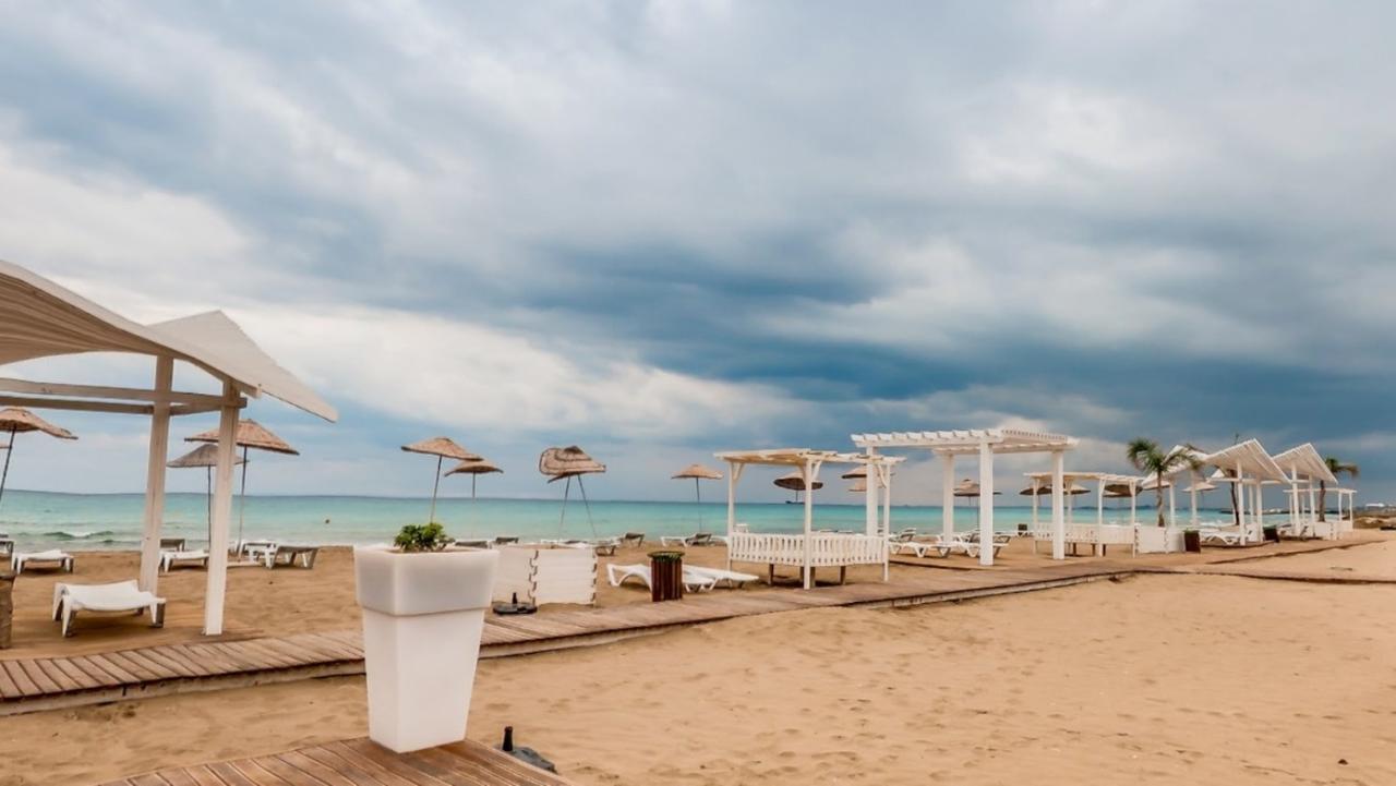 Caesar Beach Villas And Apartments Gastria Bagian luar foto